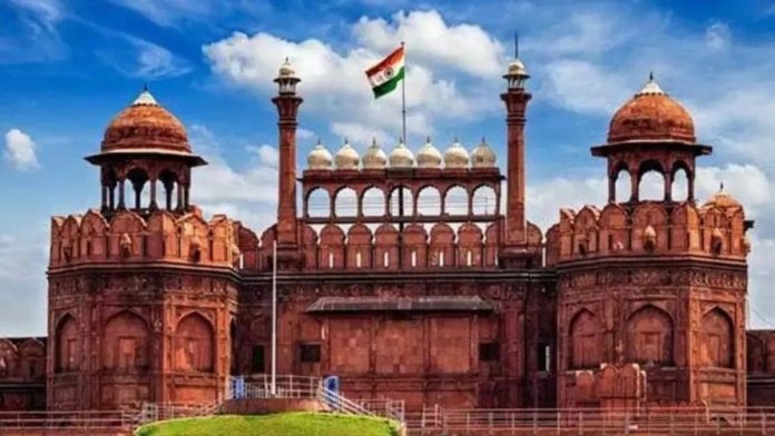 लाल किला परिसर में जबरन दाखिल होने के कोशिश कर रहे 5 बांग्लादेशी नागरिक गिरफ्तार, सभी आरोपी अवैध प्रवासी