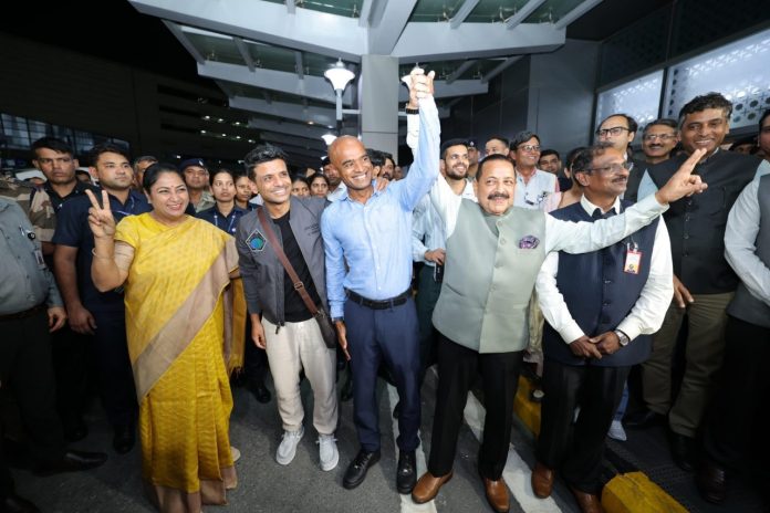 ग्रुप कैप्टन शुभांशु शुक्ला ऐतिहासिक आईएसएस मिशन के बाद पहुंचे नई दिल्ली