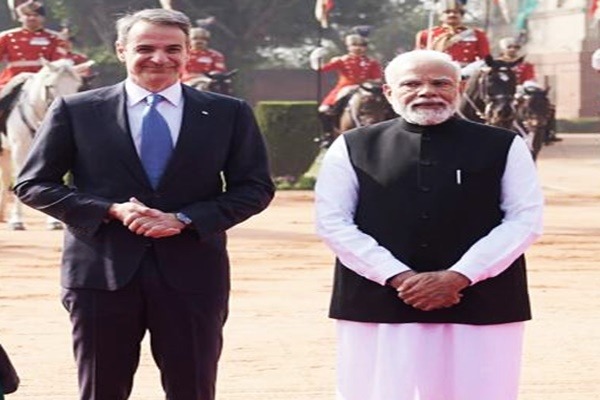 पीएम मोदी ने ग्रीस के पीएम किरियाकोस मित्सोताकिस के साथ टेलीफोन पर बातचीत की पीएम मोदी ने ग्रीस के पीएम किरियाकोस मित्सोताकिस के साथ टेलीफोन पर बातचीत की