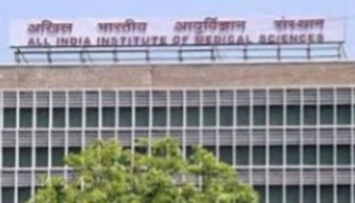 एम्स नई दिल्ली ने उत्तर भारत और पंजाब के बाढ़ प्रभावित क्षेत्रों में भेजी मेडिकल टीम