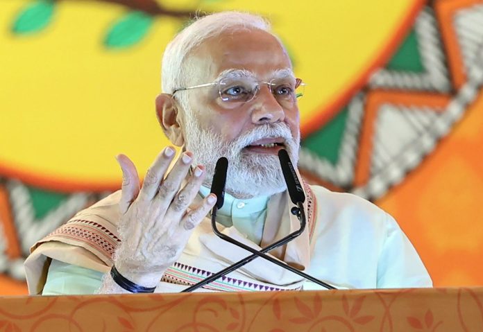 एनडीए सरकार बिहार, प. बंगाल और असम को घुसपैठियों से मुक्त कराने के लिए प्रतिबद्ध - पीएम मोदी एनडीए सरकार बिहार, प. बंगाल और असम को घुसपैठियों से मुक्त कराने के लिए प्रतिबद्ध - पीएम मोदी