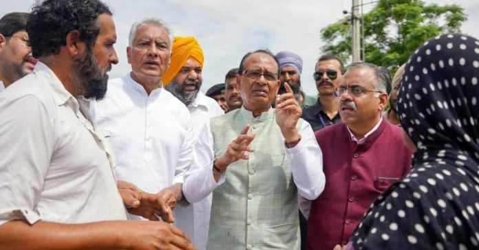 प्रधानमंत्री को पंजाब में बाढ़ से हुए नुकसान की विस्तृत रिपोर्ट सौंपेंगे केंद्रीय कृषि मंत्री शिवराज सिंह चौहान