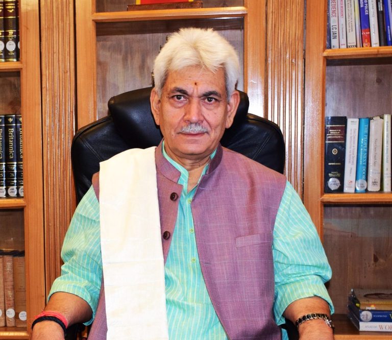 जम्मू-कश्मीर के उपराज्यपाल मनोज सिन्हा ने आवास और शहरी विकास विभाग के सेवा पर्व समारोह में लिया भाग