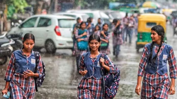 पंजाब: भीषण बाढ़ की वजह से विद्यालयों में 3 सितंबर तक अवकाश बढ़ा