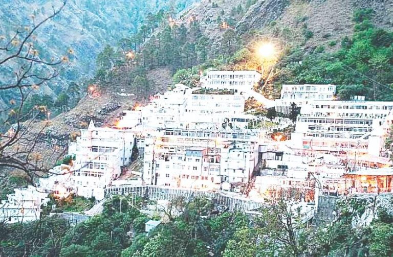 श्री माता वैष्‍णो देवी तीर्थस्थल में श्रद्धालुओं के लिए किए गए व्यापक प्रबंध