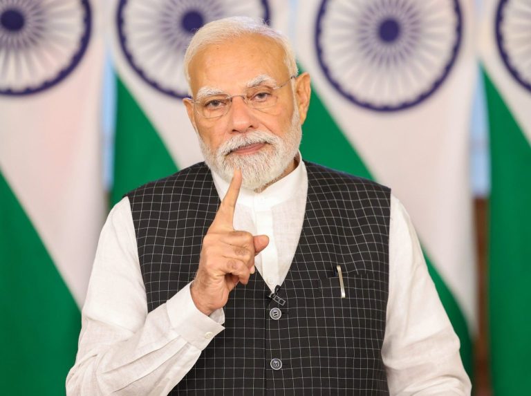 पीएम मोदी ने भाजपा के वरिष्ठ नेता विजय कुमार मल्होत्रा के निधन पर गहरी संवेदना व्यक्त की