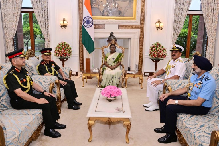 CDS, Three Service Chiefs Call on President Droupadi Murmu