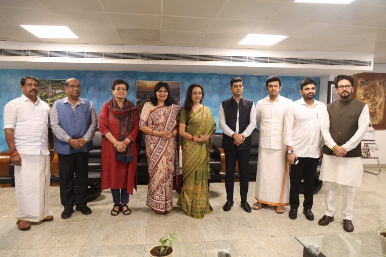 करूर भगदड़ की जांच के लिए गठित राष्ट्रीय जनतांत्रिक गठबंधन का प्रतिनिधिमंडल आज कोयंबटूर पहुंचा