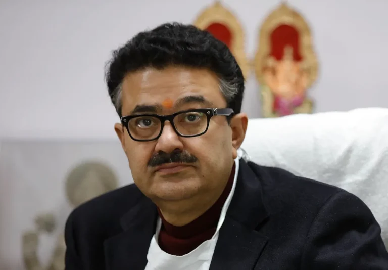 प्रसार भारती अध्‍यक्ष नवनीत कुमार सहगल ने आकाशवाणी हैदराबाद की प्रसारण गतिविधियों की समीक्षा की