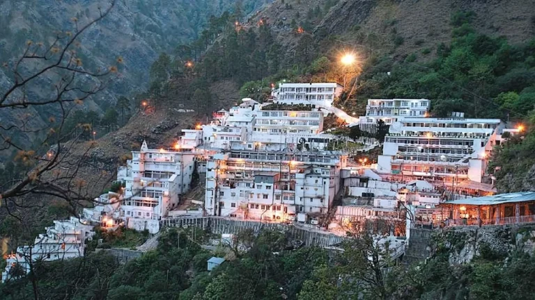Over 1.25 Lakh Devotees Visit Mata Vaishno Devi During Navratri Pilgrimage