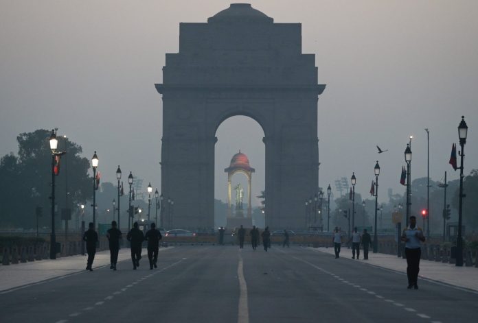 वायु गुणवत्ता प्रबंधन आयोग ने जाड़े में प्रदूषण नियंत्रण तैयारियों की समीक्षा की