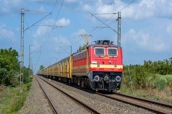 दीपावली और छठ पर यात्रियों के लिए रेलवे चलाएगा 6000 से अधिक विशेष ट्रेनें