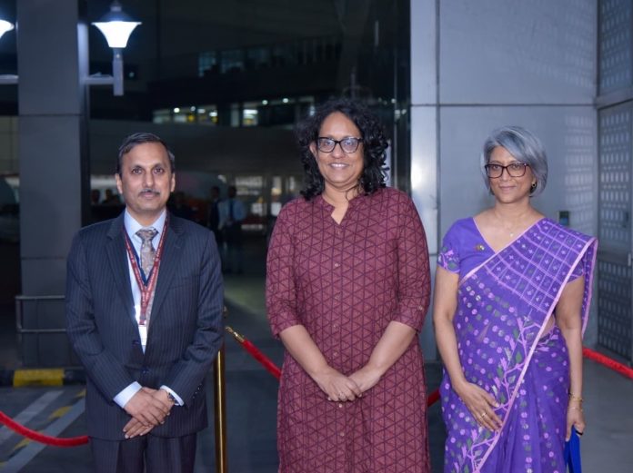 श्रीलंका की पीएम डॉ. हरिनी अमरसूर्या अपनी पहली भारत यात्रा पर पहुँचीं नई दिल्ली श्रीलंका की पीएम डॉ. हरिनी अमरसूर्या अपनी पहली भारत यात्रा पर पहुँचीं नई दिल्ली