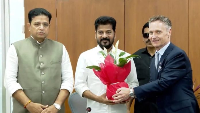 अमेरिकी दवा कंपनी एली लिली तेलंगाना की राजधानी हैदराबाद में 1 अरब डॉलर का निवेश करेगी