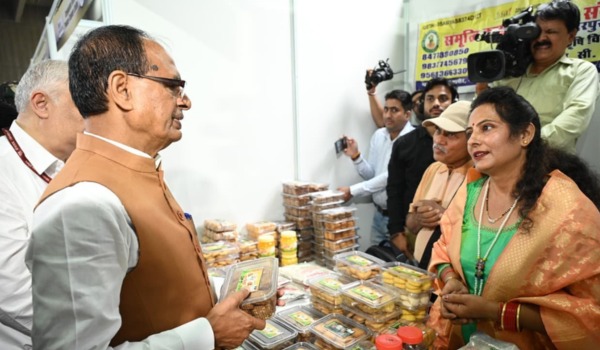 देश में अब तक 10,000 एफ.पी.ओ. स्थापित हो चुके हैं : केंद्रीय कृषि मंत्री शिवराज सिंह चौहान देश में अब तक 10,000 एफ.पी.ओ. स्थापित हो चुके हैं : केंद्रीय कृषि मंत्री शिवराज सिंह चौहान