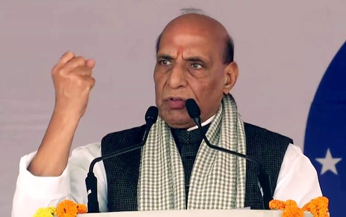 ऑपरेशन सिंदूर तीनों सेनाओं के बीच असाधारण तालमेल और एकजुटता का साक्षी बना : रक्षा मंत्री राजनाथ सिंह ऑपरेशन सिंदूर तीनों सेनाओं के बीच असाधारण तालमेल और एकजुटता का साक्षी बना : रक्षा मंत्री राजनाथ सिंह