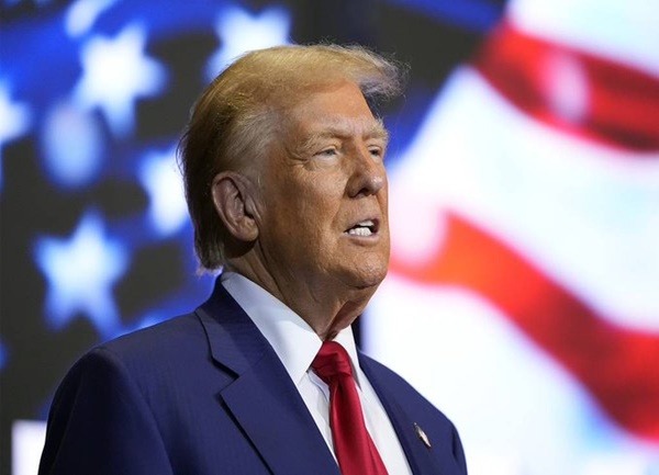 ट्रंप प्रशासन के व्यापार दृष्टिकोण की अमेरिका के पूर्व वाणिज्य सचिव जिना रायमोन्डो ने आलोचना की ट्रंप प्रशासन के व्यापार दृष्टिकोण की अमेरिका के पूर्व वाणिज्य सचिव जिना रायमोन्डो ने आलोचना की