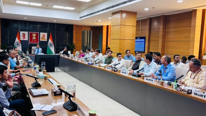 पीएम गतिशक्ति के तहत नेटवर्क योजना समूह की 100वीं बैठक में पाँच प्रमुख परियोजनाओं की समीक्षा पीएम गतिशक्ति के तहत नेटवर्क योजना समूह की 100वीं बैठक में पाँच प्रमुख परियोजनाओं की समीक्षा