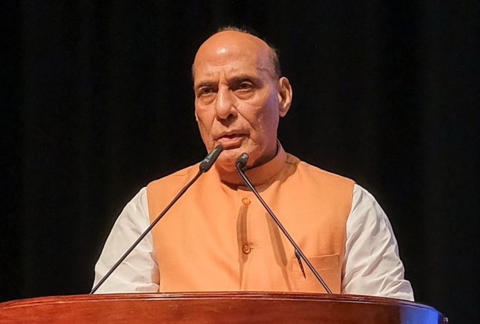 रक्षा मंत्री राजनाथ सिंह ने पूर्व सैनिकों के लिए वित्तीय सहायता में 100% वृद्धि को दी मंजूरी रक्षा मंत्री राजनाथ सिंह ने पूर्व सैनिकों के लिए वित्तीय सहायता में 100% वृद्धि को दी मंजूरी