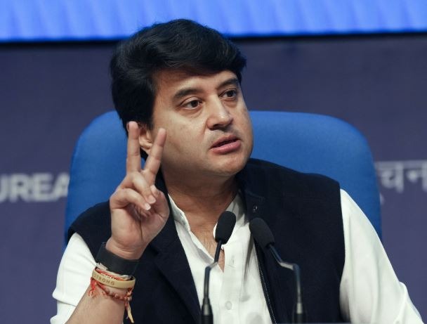 डाक परिमंडलों ने दूसरी तिमाही में 3,324 करोड़ रुपये का राजस्व अर्जित किया : केंद्रीय मंत्री ज्योतिरादित्य सिंधिया डाक परिमंडलों ने दूसरी तिमाही में 3,324 करोड़ रुपये का राजस्व अर्जित किया : केंद्रीय मंत्री ज्योतिरादित्य सिंधिया