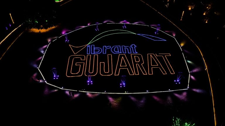 मेहसाणा में पहले वाइब्रेंट गुजरात क्षेत्रीय सम्मेलन में 1200 से अधिक समझौता ज्ञापनों पर हस्ताक्षर