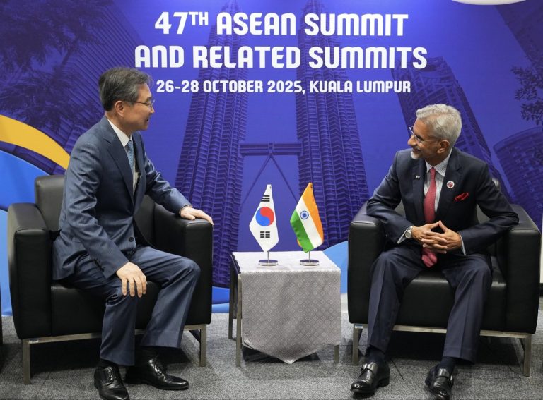 EAM Jaishankar Meets South Korean FM Cho Hyun During ASEAN Summit