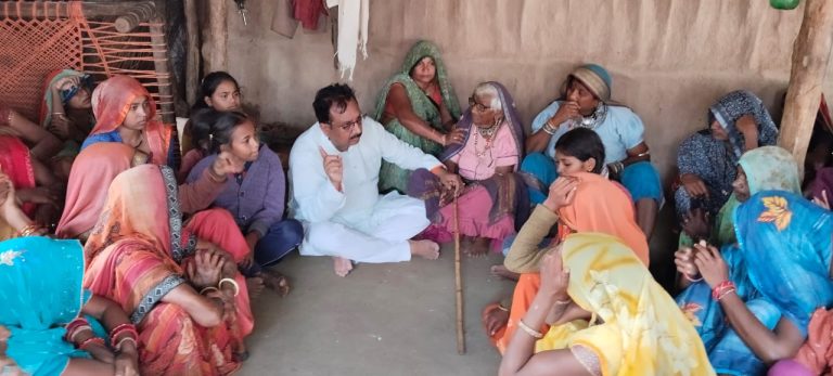 मंत्री डॉ. शाह ने मृतकों के परिजन से भेंट कर संवेदना प्रकट की