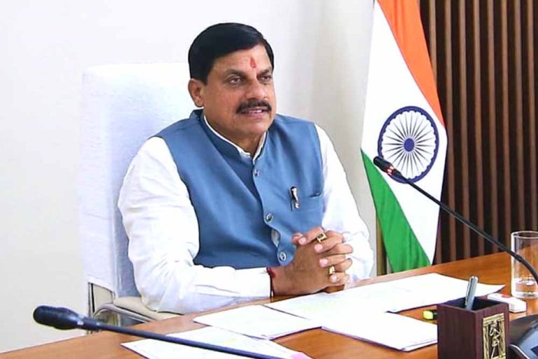 मुख्यमंत्री डॉ. यादव ने भारतीय महिला टीम की पाकिस्तान पर जीत के लिए दी बधाई