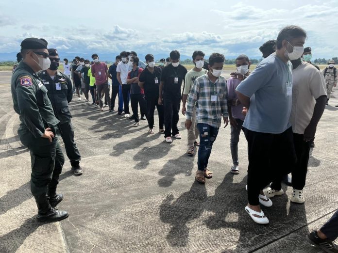 दूतावास की मदद से 26 महिलाओं सहित 270 भारतीय नागरिकों की थाइलैंड से वतन वापसी दूतावास की मदद से 26 महिलाओं सहित 270 भारतीय नागरिकों की थाइलैंड से वतन वापसी