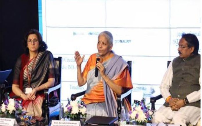केंद्रीय वित्त मंत्री निर्मला सीतारमण ने दिल्ली में क्षेत्रीय निदेशालयों और कंपनी रजिस्ट्रार के साथ समीक्षा बैठक की अध्यक्षता की