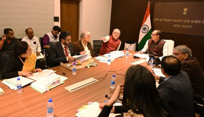 देश में कुल खाद्यान्न उत्पादन में 8% की रिकॉर्ड वृद्धि हुई : केंद्रीय मंत्री शिवराज सिंह चौहान देश में कुल खाद्यान्न उत्पादन में 8% की रिकॉर्ड वृद्धि हुई : केंद्रीय मंत्री शिवराज सिंह चौहान