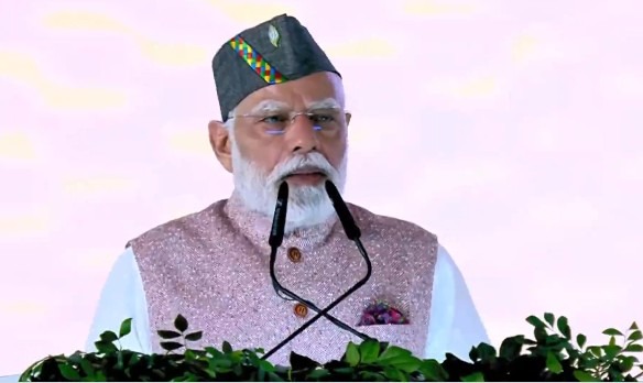 पीएम मोदी ने उत्तराखंड में कई विकास परियोजनाओं का लोकार्पण किया पीएम मोदी ने उत्तराखंड में कई विकास परियोजनाओं का लोकार्पण किया