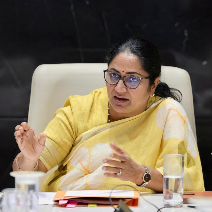 दिल्ली की सीएम रेखा गुप्ता सनातन हिंदू एकता पदयात्रा में हुईं शामिल दिल्ली की सीएम रेखा गुप्ता सनातन हिंदू एकता पदयात्रा में हुईं शामिल