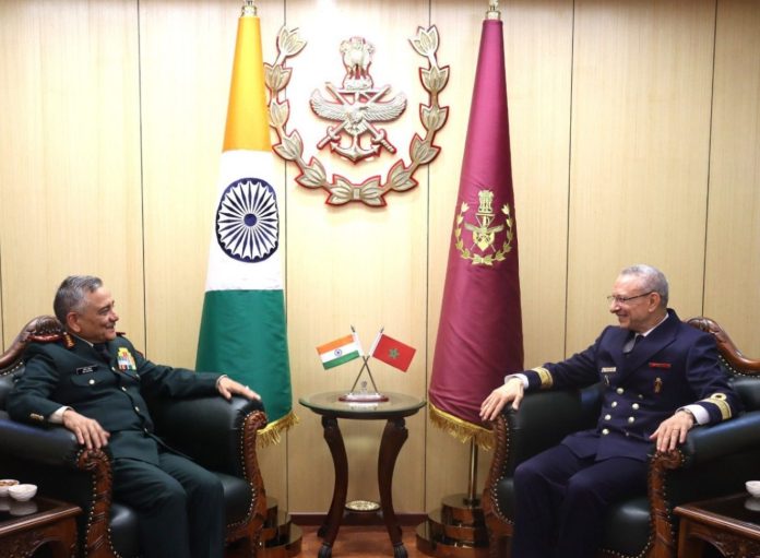सीडीएस जनरल अनिल चौहान ने मोरक्को नौसेना के महानिरीक्षक रियर एडमिरल मोहम्मद ताहिन के साथ की द्विपक्षीय बैठक
