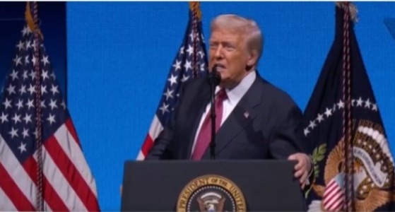 अगले वर्ष जी-20 शिखर सम्मेलन में दक्षिण अफ्रीका को आमंत्रित नहीं किया जाएगा : अमेरिकी राष्ट्रपति डोनाल्ड ट्रंप अगले वर्ष जी-20 शिखर सम्मेलन में दक्षिण अफ्रीका को आमंत्रित नहीं किया जाएगा : अमेरिकी राष्ट्रपति डोनाल्ड ट्रंप