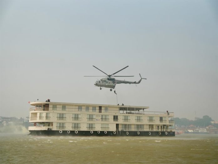 NSG, IAF conduct high-intensity counter-terror mock drill on Ganga in Varanasi NSG, IAF conduct high-intensity counter-terror mock drill on Ganga in Varanasi