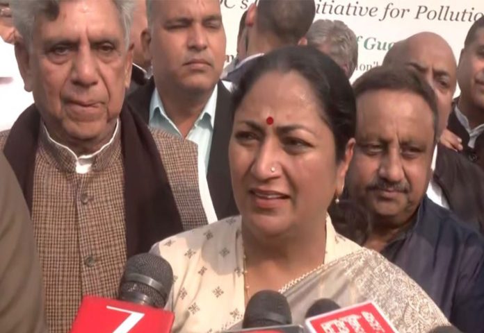 दिल्ली सरकार प्रदूषण से निपटने के लिए आरडब्ल्यूए को 10,000 इलेक्ट्रिक हीटर वितरित करेगी