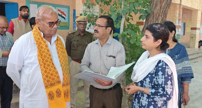 राजस्थान के शिक्षा मंत्री मदन दिलावर ने जोधपुर में स्कूलों का किया औचक निरीक्षण राजस्थान के शिक्षा मंत्री मदन दिलावर ने जोधपुर में स्कूलों का किया औचक निरीक्षण