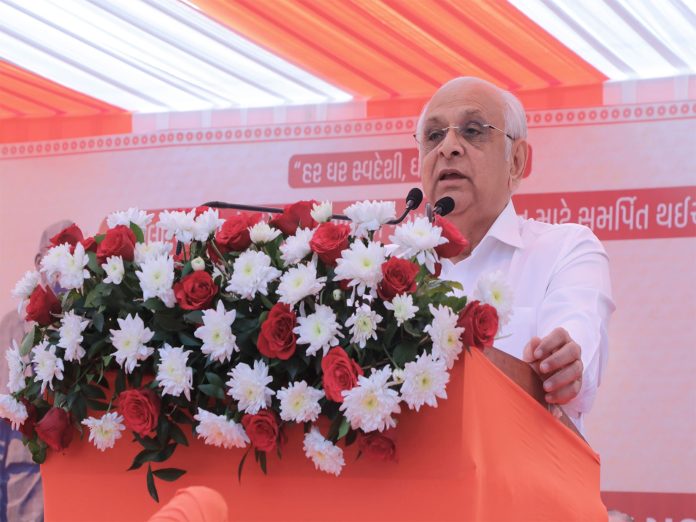 गुजरात के सीएम भूपेंद्र पटेल ने घाटलोदिया में 'सरदार @150 एकता मार्च' को हरी झंडी दिखाई गुजरात के सीएम भूपेंद्र पटेल ने घाटलोदिया में 'सरदार @150 एकता मार्च' को हरी झंडी दिखाई