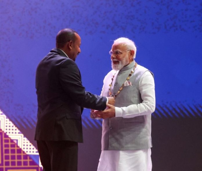 पीएम मोदी को इथियोपिया के सर्वोच्च नागरिक सम्मान 'द ग्रेट ऑनर निशान ऑफ इथियोपिया' से किया गया सम्मानित