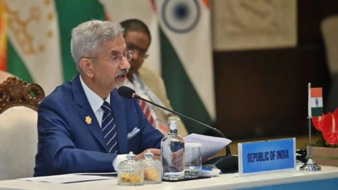 पीएम मोदी के विशेष दूत के बनकर आज श्रीलंका जाएंगे विदेश मंत्री डॉ. एस जयशंकर पीएम मोदी के विशेष दूत के बनकर आज श्रीलंका जाएंगे विदेश मंत्री डॉ. एस जयशंकर