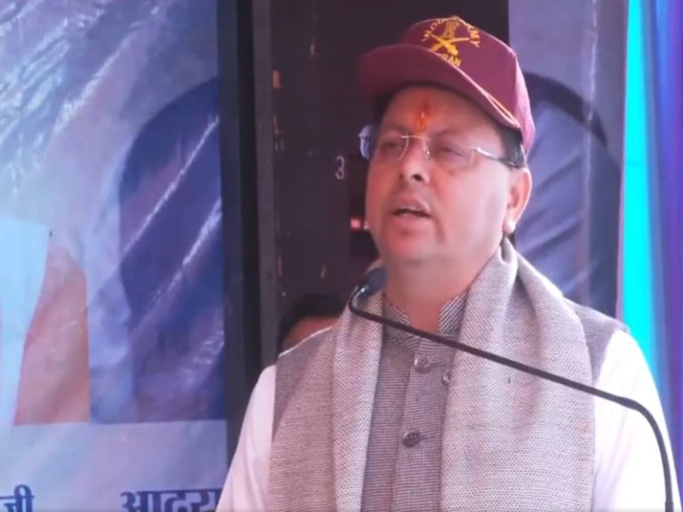 उत्तराखंड के सीएम धामी ने चमोली में 18वें अमर शहीद सैनिक मेले में भाग लिया