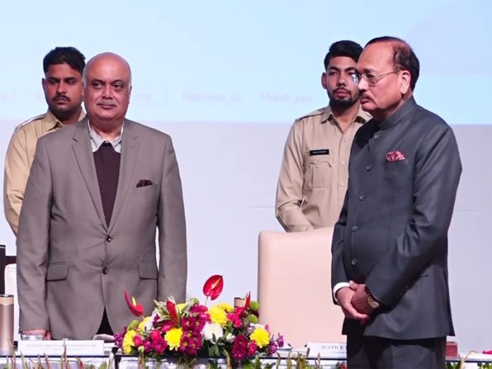 सीजेआई सूर्यकांत ने हरियाणा की जेलों में कौशल और पॉलिटेक्निक पाठ्यक्रमों का किया उद्घाटन सीजेआई सूर्यकांत ने हरियाणा की जेलों में कौशल और पॉलिटेक्निक पाठ्यक्रमों का किया उद्घाटन