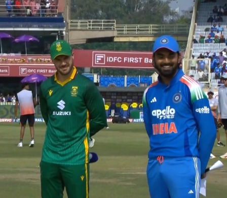 IND vs SA वनडे सीरीज : भारत और दक्षिण अफ्रीका के बीच दूसरा वनडे मैच आज रायपुर में IND vs SA वनडे सीरीज : भारत और दक्षिण अफ्रीका के बीच दूसरा वनडे मैच आज रायपुर में