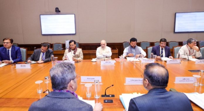 केंद्रीय गृह मंत्री अमित शाह ने जहाजों और बंदरगाहों की सुरक्षा के लिए एक डेडिकेटेड बीओपीएस के गठन से संबंधित समीक्षा बैठक की