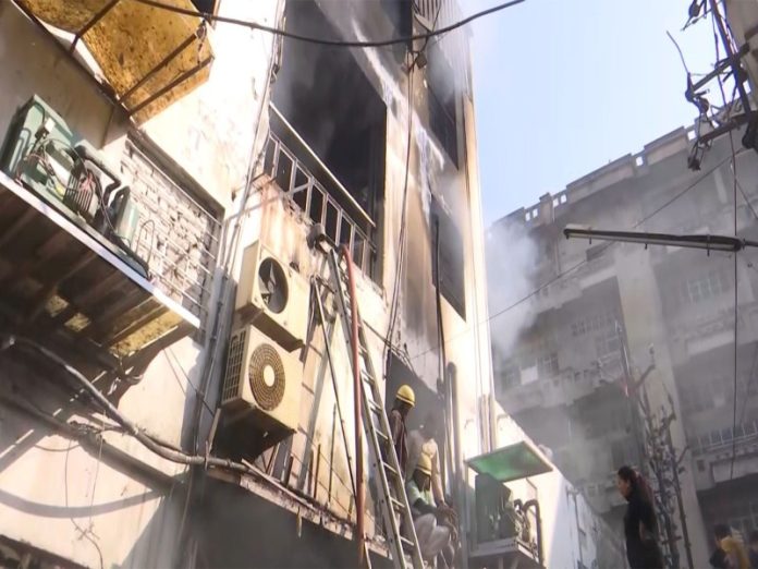 राजस्थान : जयपुर में आइसक्रीम फैक्ट्री में लगी भीषण आग