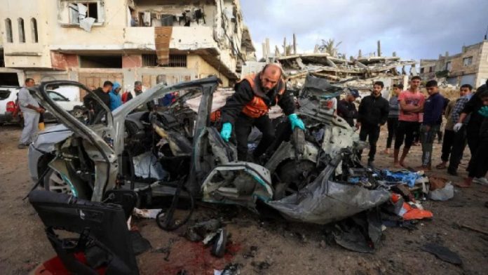 इजरायल ने हमास के टॉप कमांडर को ढेर किया, ड्रोन से कार को बनाया निशाना इजरायल ने हमास के टॉप कमांडर को ढेर किया, ड्रोन से कार को बनाया निशाना