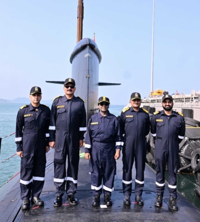 Karnataka : President Murmu undertakes maiden sea sortie aboard INS Vaghsheer at Karwar Naval base