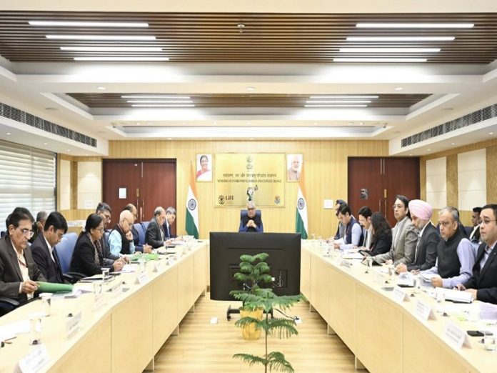 केंद्रीय मंत्री भूपेंद्र यादव ने अधिकारियों को वायु प्रदूषण प्रबंधन पर वार्षिक कार्य योजनाओं के कार्यान्वयन में तेजी लाने का दिया निर्देश