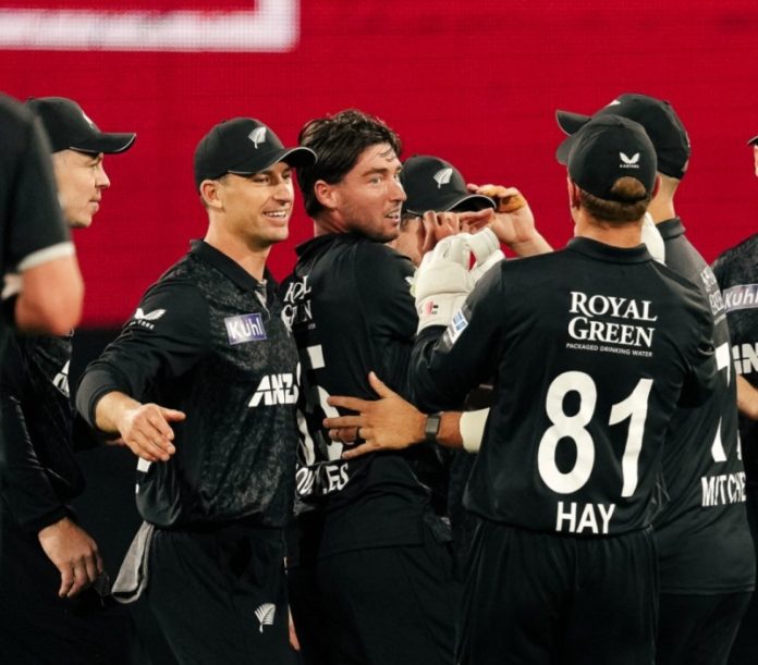 IND vs NZ वनडे सीरीज : न्‍यूजीलैंड ने भारत में पहली बार जीती वनडे सीरीज, तीसरा वनडे मैच 41 रन से जीता